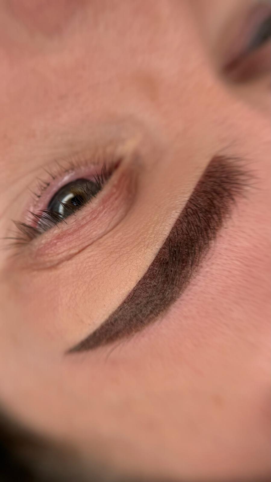 Micropigmentación de Cejas